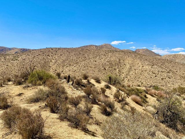 120 Benmar Trail, Morongo Valley CA: https://media.crmls.org/mediaz/464f3b37-8cb1-4b42-83df-fdc654399b12.jpg