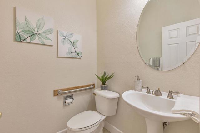 18400 Capistrano Way, Morgan Hill CA: https://media.crmls.org/mediaz/464f3c41-c1b8-4e59-875b-56f5dba76017.jpg