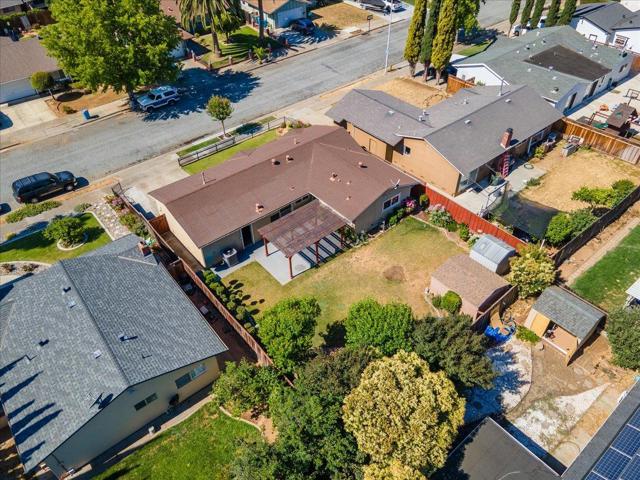 1239 Swaner Drive, Gilroy CA: https://media.crmls.org/mediaz/464fbc84-508b-4543-a864-8496afb0d9c7.jpg