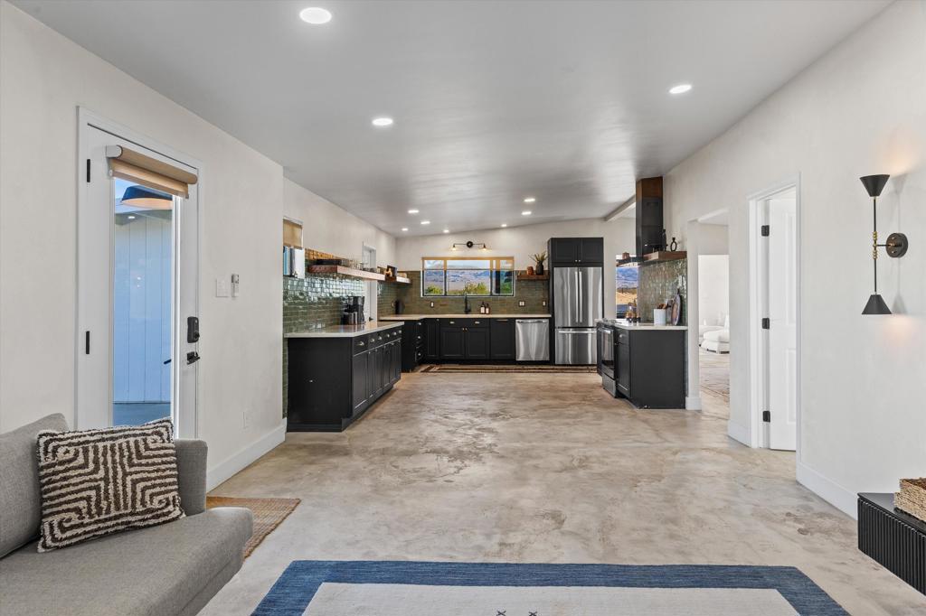 MLS #219136068PS image #14