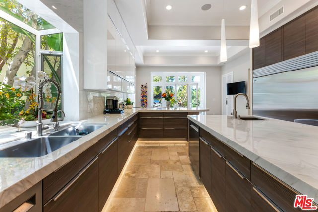 Drew Fenton | 11729 Wetherby Lane Los Angeles CA | MLS: 6991140