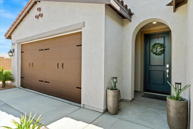 42940 Ascona Lane, Indio CA: https://media.crmls.org/mediaz/46510090-54d5-45a7-bfbd-ed73218c8283.jpg