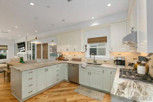 840 C Ave, Coronado CA: https://media.crmls.org/mediaz/465133c4-2e01-4944-8fff-e27073ce1960.jpg