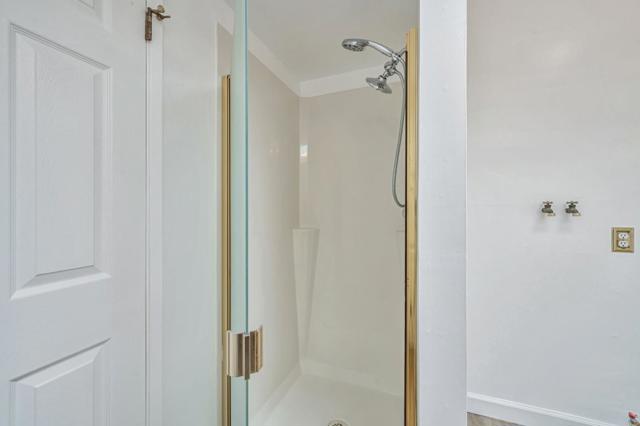 828 Hawthorne Way, Millbrae CA: https://media.crmls.org/mediaz/46514210-1db7-427c-a56a-d240c62858d6.jpg