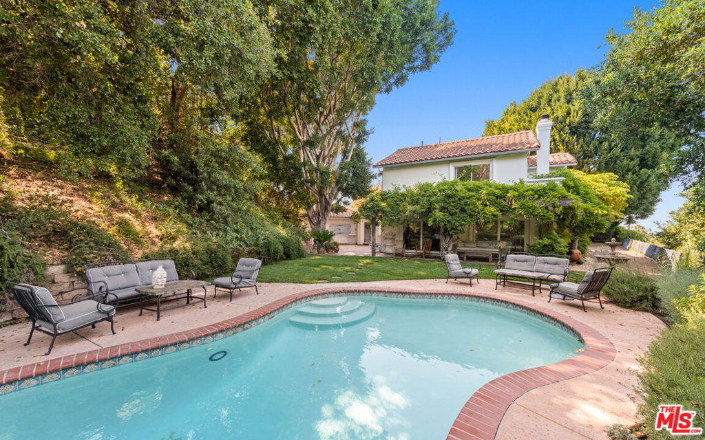 10900 Terryview DriveStudio City img 14