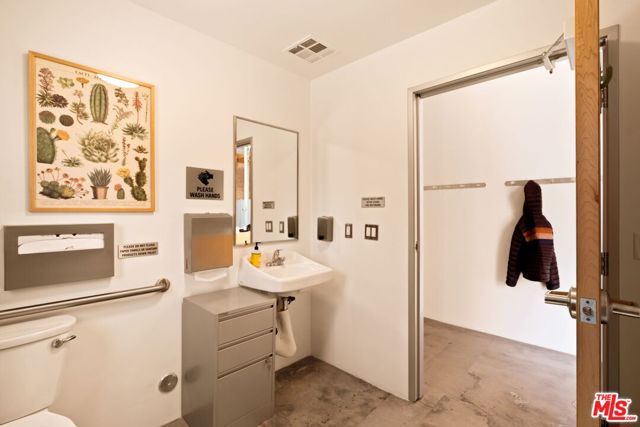  Commercial for Sale in Los Angeles, California