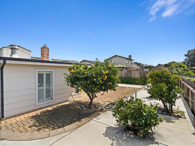 18625 Northridge Drive, Salinas CA: https://media.crmls.org/mediaz/4651f65d-9cf6-43d1-9afb-bb9fa9c1c4f5.jpg