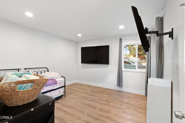 Detail Gallery Image 11 of 31 For 1328 Richmond Rd, Santa Paula,  CA 93060 - 3 Beds | 2 Baths