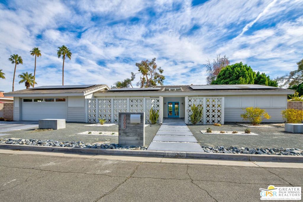 2002 S Bobolink Lane