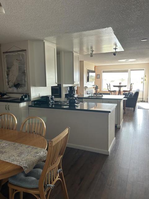 101 Shell Drive, Watsonville CA: https://media.crmls.org/mediaz/465408fe-c48c-4fe4-8991-c839b7fa66b9.jpg