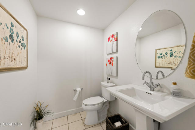 10878 Bloomfield Street, Toluca Lake CA: https://media.crmls.org/mediaz/4654ad7d-12fb-44d9-8d0d-1900c2018e4c.jpg