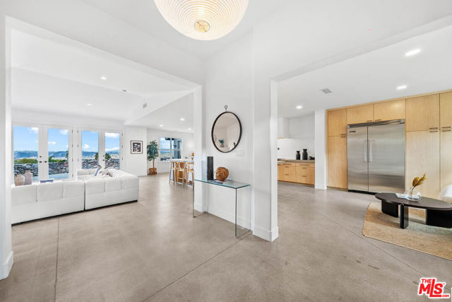 32070 Via Vera, Bonsall CA: https://media.crmls.org/mediaz/4654f586-a906-4f16-927d-19ee26bff692.jpg