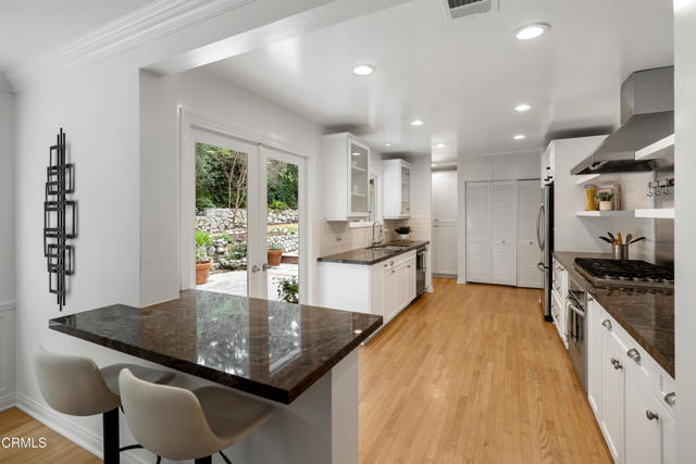 Detail Gallery Image 20 of 74 For 3232 Vickers Dr, Glendale,  CA 91208 - 3 Beds | 2 Baths