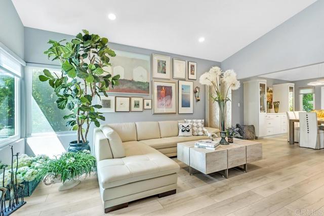 4125 PINDAR Way, Oceanside CA: https://media.crmls.org/mediaz/46566a67-f344-49a3-bd52-0ae1592ae42b.jpg