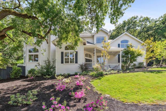 1617 Campesino Ct., Alamo CA: https://media.crmls.org/mediaz/4656a274-43ed-4964-83cf-740e2314cb22.jpg