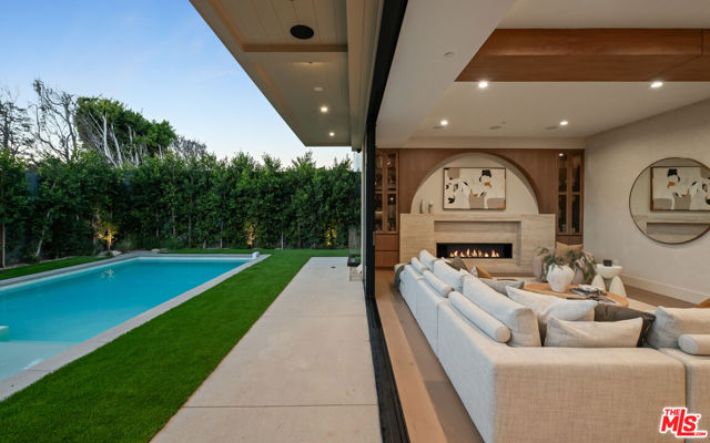 Drew Fenton | 565 Toyopa Drive Pacific Palisades CA | MLS: 7523707 Drew Fenton | 565 Toyopa Drive Pacific Palisades CA | MLS: 7523707