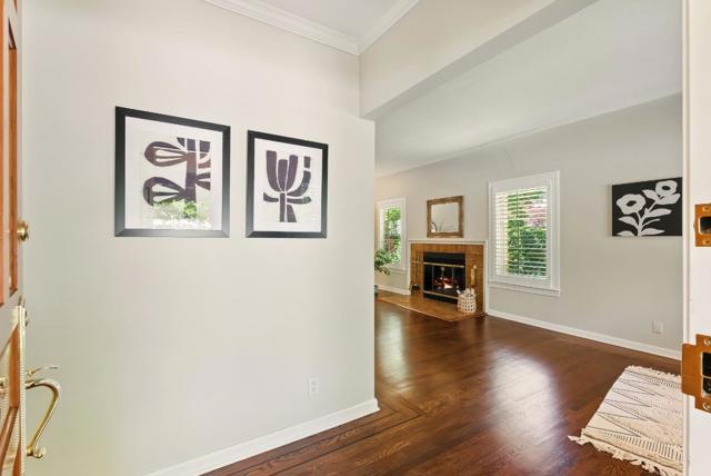 435 Edgewood Road, Redwood City CA: https://media.crmls.org/mediaz/465775f9-72ab-493d-b583-e069183f8735.jpg
