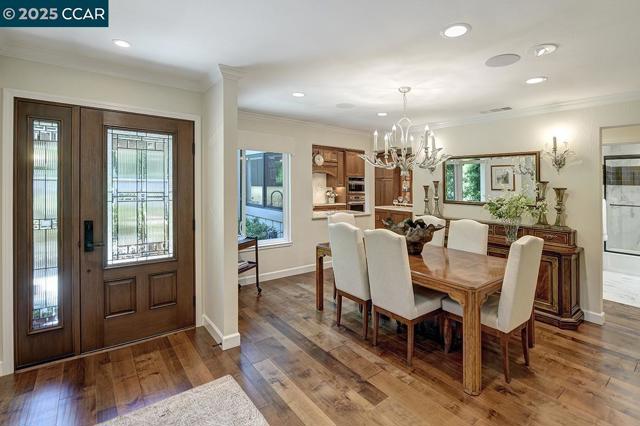 633 Terra California Dr, Walnut Creek CA: https://media.crmls.org/mediaz/465a7a1d-f4f5-4516-9011-100d761f442a.jpg