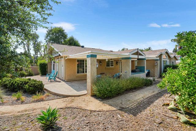 549 Eldorado Drive, Escondido CA: https://media.crmls.org/mediaz/465ac342-bfa6-43cb-a817-7933b97d4bfb.jpg