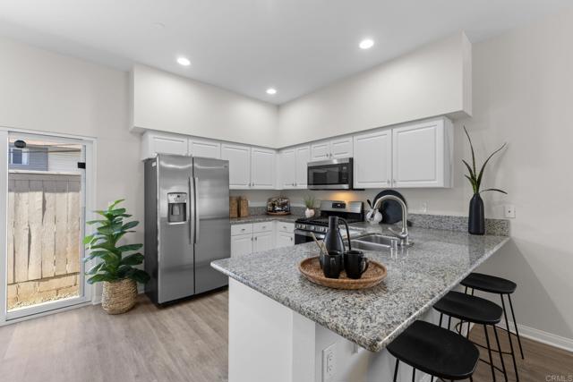 Detail Gallery Image 9 of 31 For 1325 Holly Ave, Imperial Beach,  CA 91932 - 3 Beds | 2/1 Baths