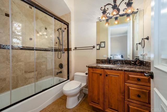 14106 Summit Crest, Escondido CA: https://media.crmls.org/mediaz/465bbc05-c0ab-4eb5-8ad6-2c11b4cd55e8.jpg