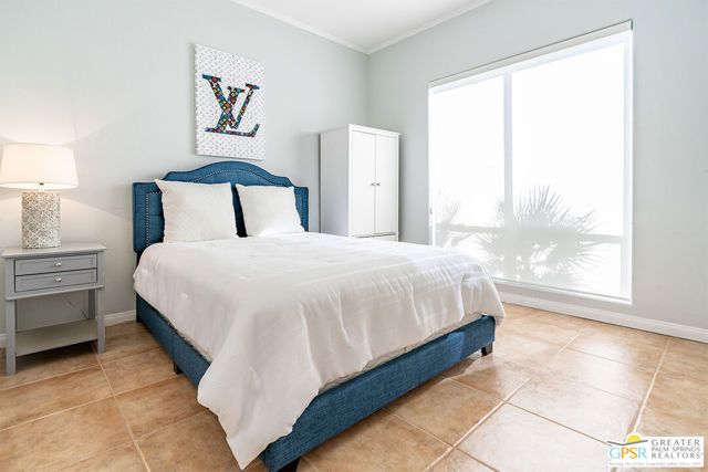 55586 Southern, La Quinta CA: https://media.crmls.org/mediaz/465c763f-3dc9-4f93-b467-d0cac07f8786.jpg