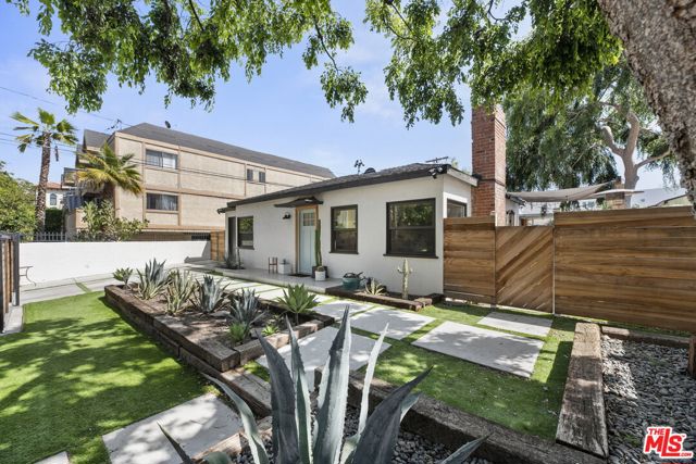 10868 WEDDINGTON Street photo 6