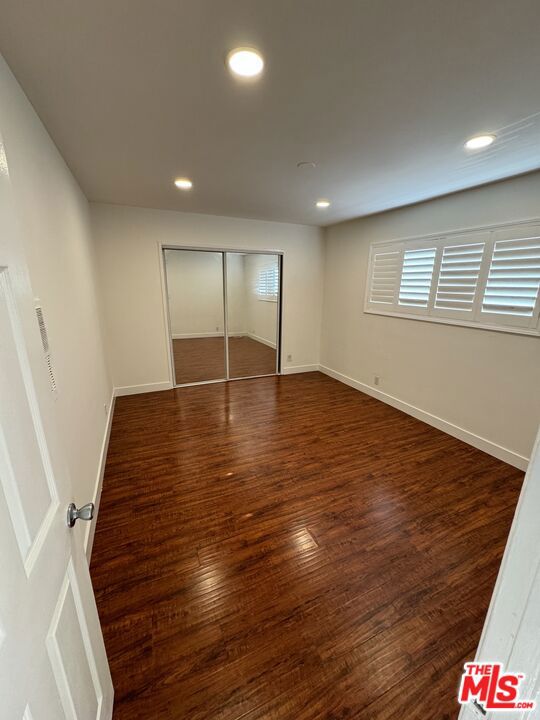 3707 Kelton Avenue, Los Angeles CA: https://media.crmls.org/mediaz/465d24e6-fdf5-4e4e-ba7d-dd6e562153ad.jpg