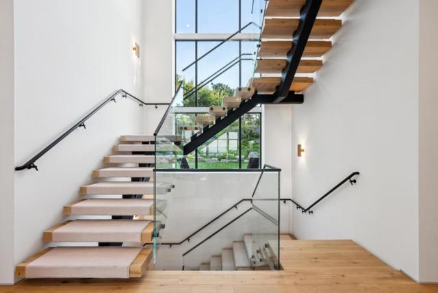 855 Darrell Road, Hillsborough CA: https://media.crmls.org/mediaz/465dc479-6665-4f3d-99a8-7bac59eea451.jpg