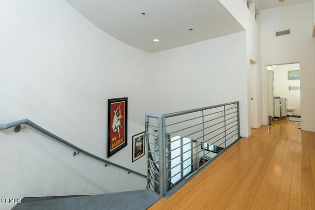 Detail Gallery Image 10 of 23 For 5431 N Townsend Ave, Los Angeles,  CA 90041 - 4 Beds | 2/1 Baths