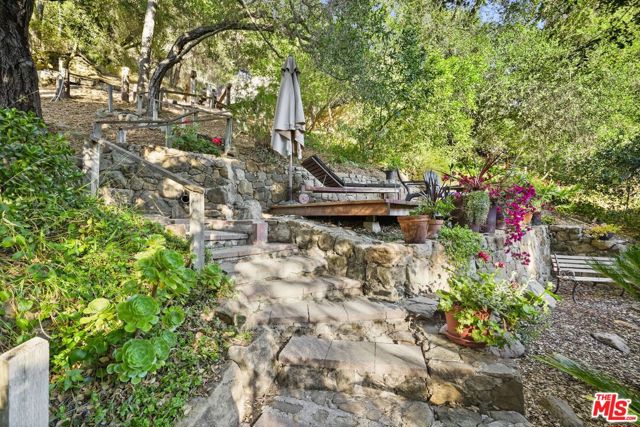 774 Old Topanga Canyon Road photo 49