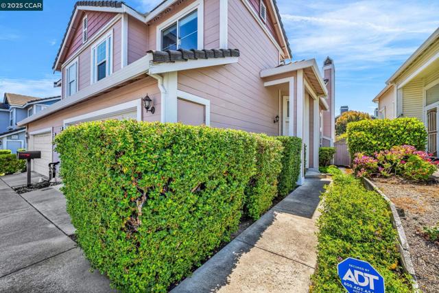 214 S Wildwood, Hercules CA: https://media.crmls.org/mediaz/46603626-be3c-4d57-944f-120031803d13.jpg