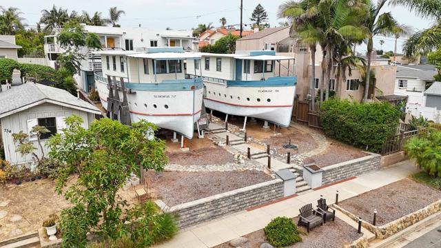 732 3rd Street, Encinitas CA: https://media.crmls.org/mediaz/466152a4-de27-4675-81cd-2fbe74553008.jpg