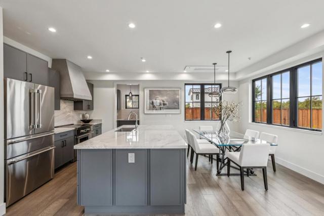 587 Creekside Court, Half Moon Bay CA: https://media.crmls.org/mediaz/46619606-aacd-47a6-ab60-7540528966d5.jpg