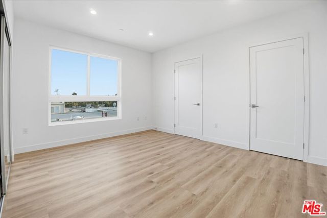 1820 Prosser Avenue, Los Angeles CA: https://media.crmls.org/mediaz/4661b3fe-496f-47e4-8810-9af27d99a26a.jpg