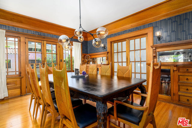 5301 Brynhurst Avenue, Los Angeles CA: https://media.crmls.org/mediaz/46625efb-ad43-4a95-9287-cfebd8d83eb4.jpg