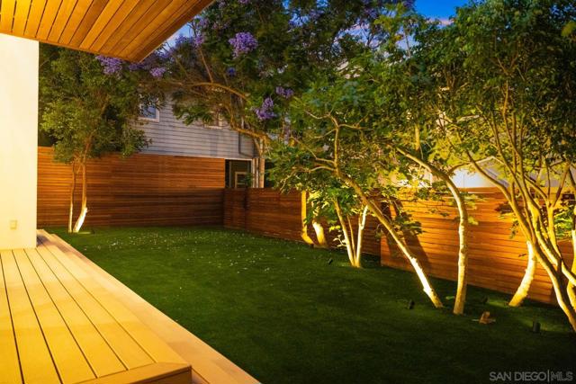 7372 76 Fay Ave, La Jolla CA: https://media.crmls.org/mediaz/4662e4fa-39c1-4f30-bbd7-acb926343a58.jpg