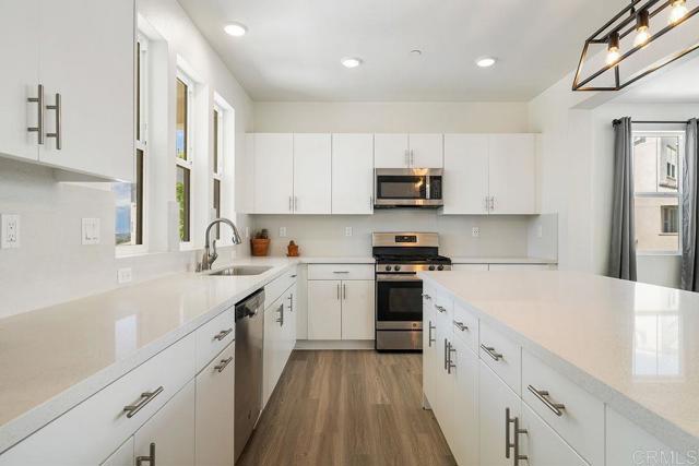 5241 Rockfish Lane, San Diego CA: https://media.crmls.org/mediaz/466331f5-f935-403a-bb05-9558ed11459f.jpg