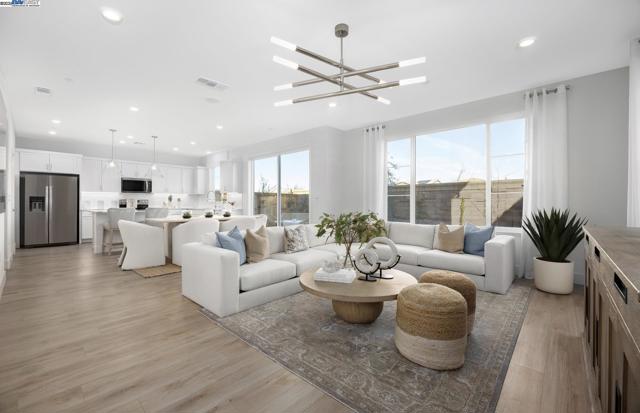 327 E Bobby Glen, Mountain House CA: https://media.crmls.org/mediaz/46639a09-e2f0-4fac-ad16-a43e901ce660.jpg