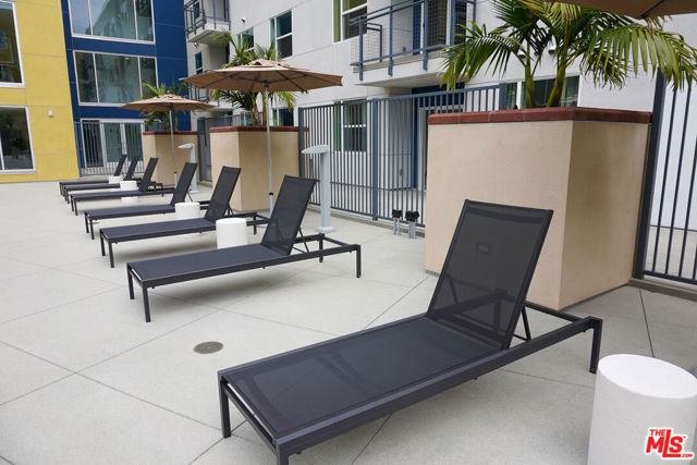 10568 Promenade Gateway, El Monte CA: https://media.crmls.org/mediaz/46650d32-8b0c-41d6-a65c-4612b5ae1dbd.jpg