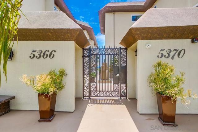 5370 La Jolla Blvd., La Jolla CA: https://media.crmls.org/mediaz/46652918-9d6b-4d48-b53c-c984ad9e0238.jpg