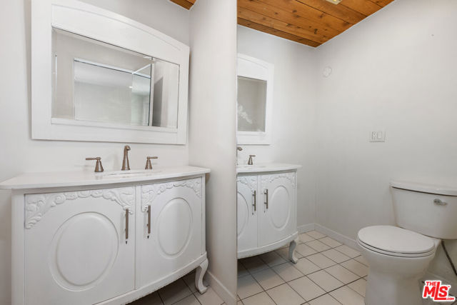 769 Wildomar, Pacific Palisades CA: https://media.crmls.org/mediaz/4665ac41-5b4c-4ce5-9c97-13e8bb6c149d.jpg