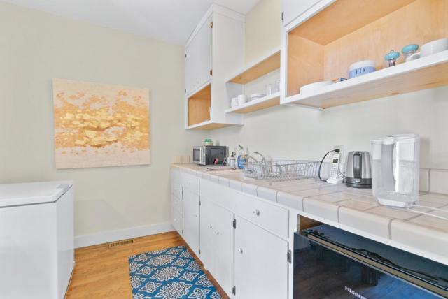 603 Mission Street, Santa Cruz CA: https://media.crmls.org/mediaz/4665f23b-b461-410c-b870-967d4787cca0.jpg