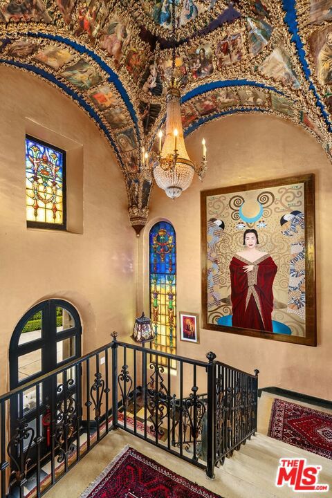 4320 Cedarhurst Circle, Los Angeles CA: https://media.crmls.org/mediaz/466667bb-239f-45e7-8555-d0eaea815593.jpg