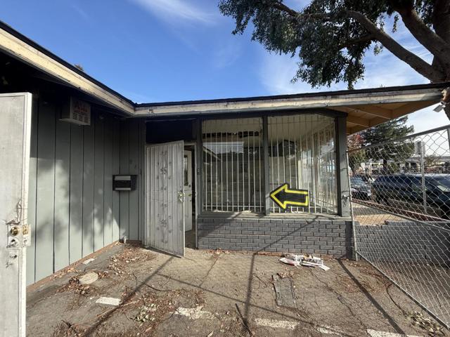 896 S Almaden Avenue, San Jose CA: https://media.crmls.org/mediaz/4666778a-5bcb-4c04-bbf8-4162bb7d1ffa.jpg