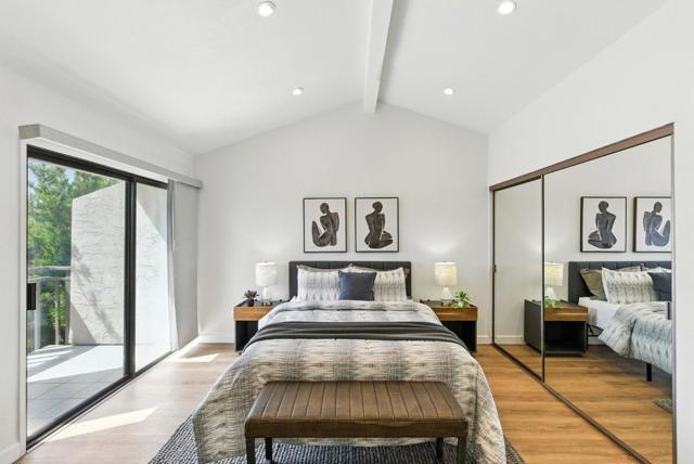 588 Marlin Court, Redwood City CA: https://media.crmls.org/mediaz/4666d068-5c28-4000-a221-e88fc1953c04.jpg