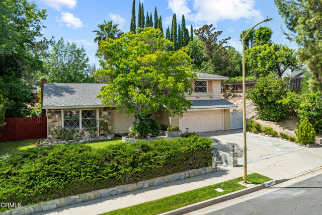 8311 Jason AVE