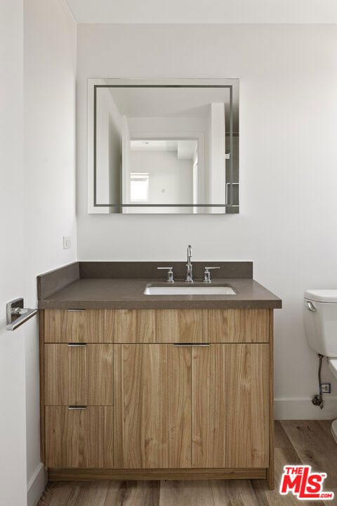 4916 1/2 S Centinela Avenue, Los Angeles CA: https://media.crmls.org/mediaz/4667ac77-ef2f-45f0-93eb-1da712b5bb98.jpg