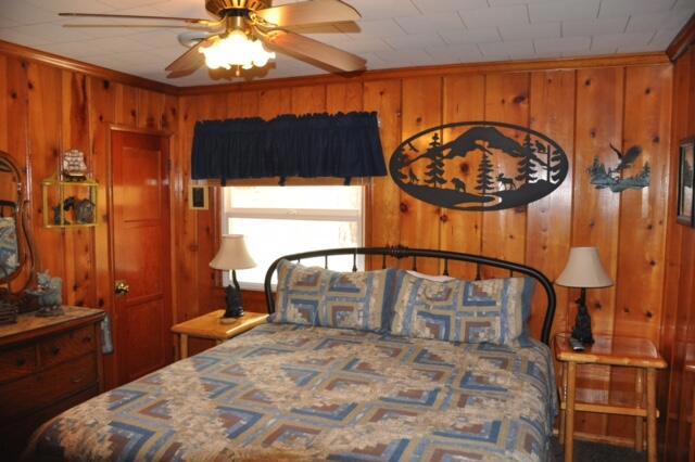 473 Chipmunk Lane Lane, Big Bear CA: https://media.crmls.org/mediaz/4668657e-e1de-426a-8c77-cd86d38dab92.jpg