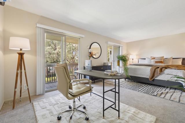 3032 CERRO VISTA, Alameda CA: https://media.crmls.org/mediaz/466893ee-9e36-4ca7-89b1-5e43d7015891.jpg